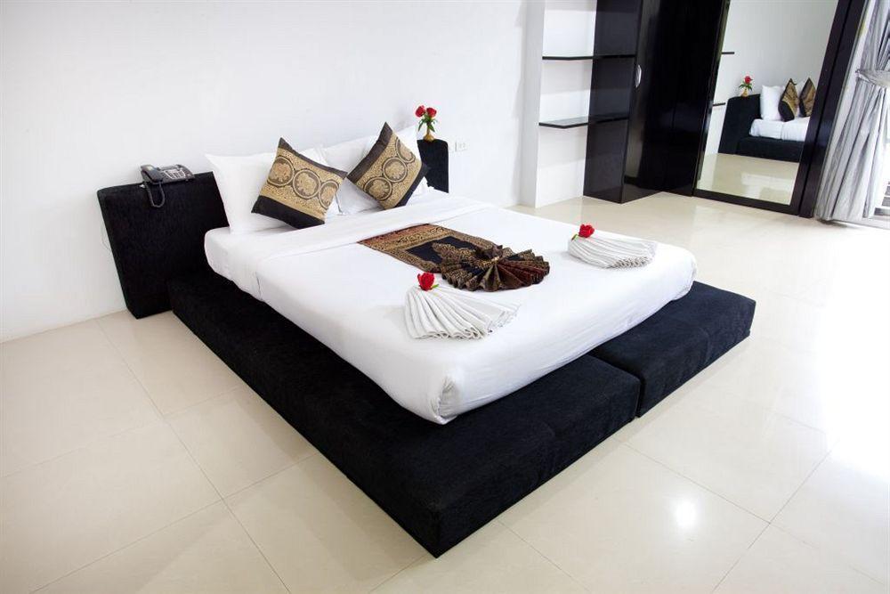 Lars-Lita Residence Patong Extérieur photo