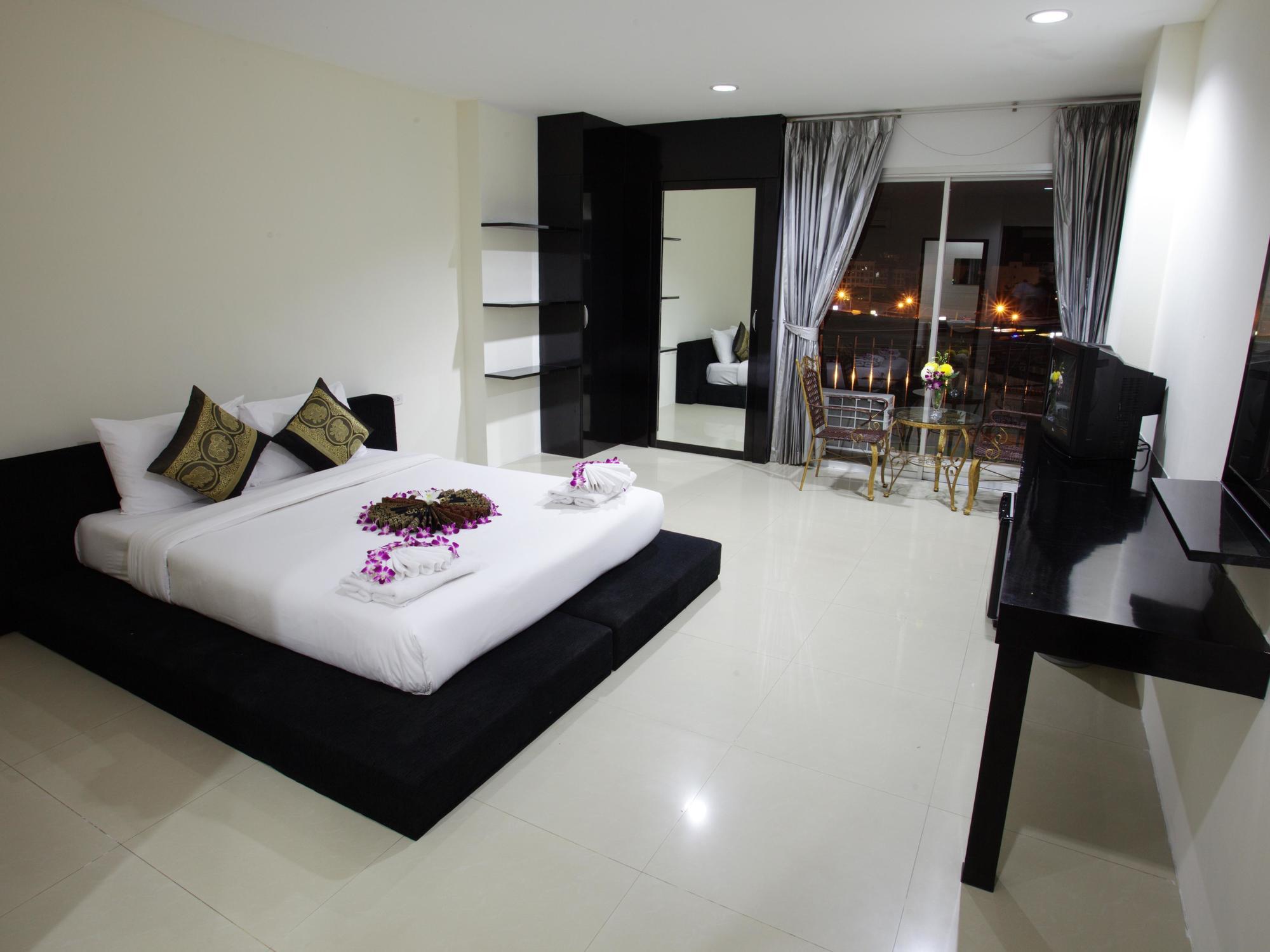 Lars-Lita Residence Patong Extérieur photo