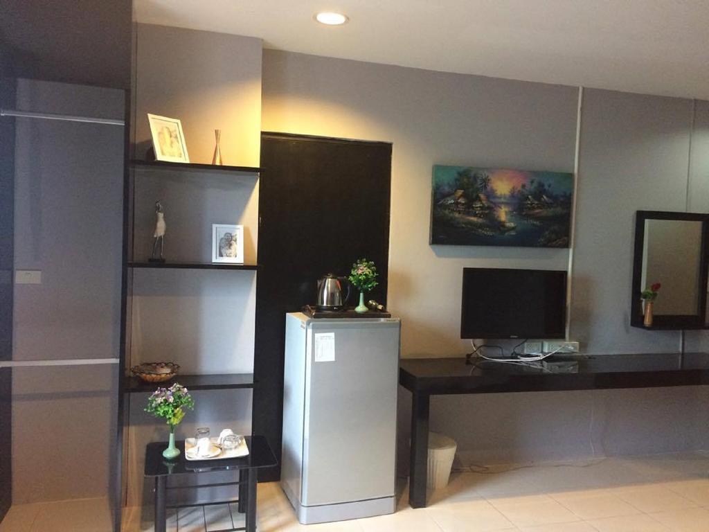 Lars-Lita Residence Patong Extérieur photo