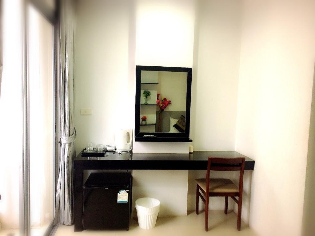 Lars-Lita Residence Patong Extérieur photo
