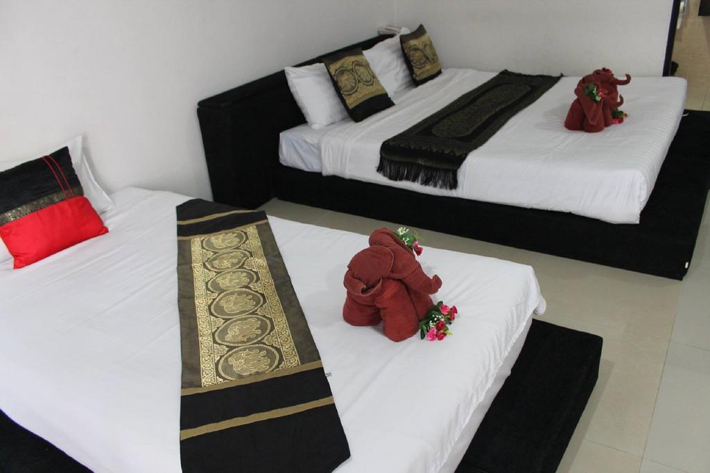 Lars-Lita Residence Patong Extérieur photo