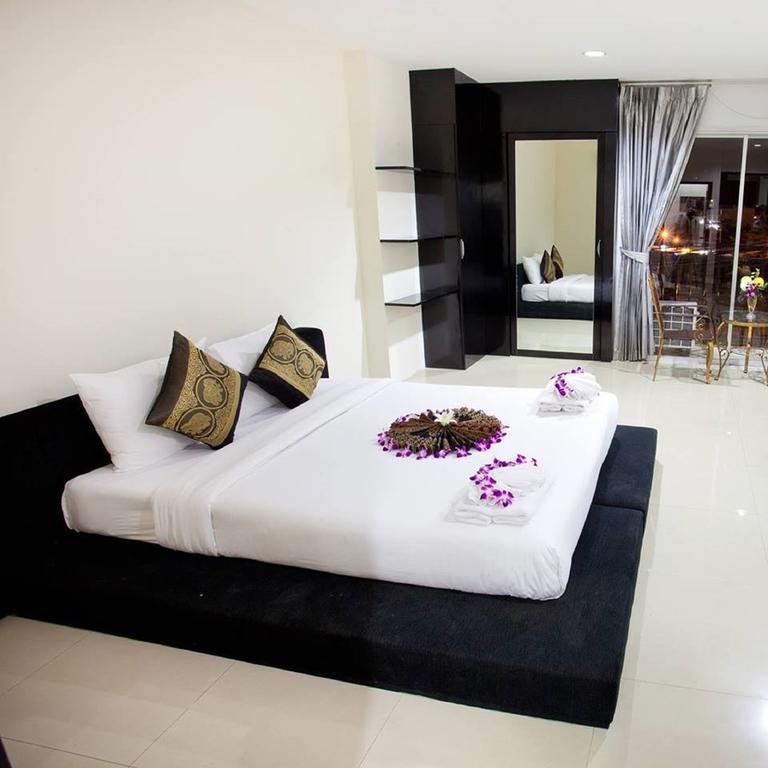 Lars-Lita Residence Patong Extérieur photo