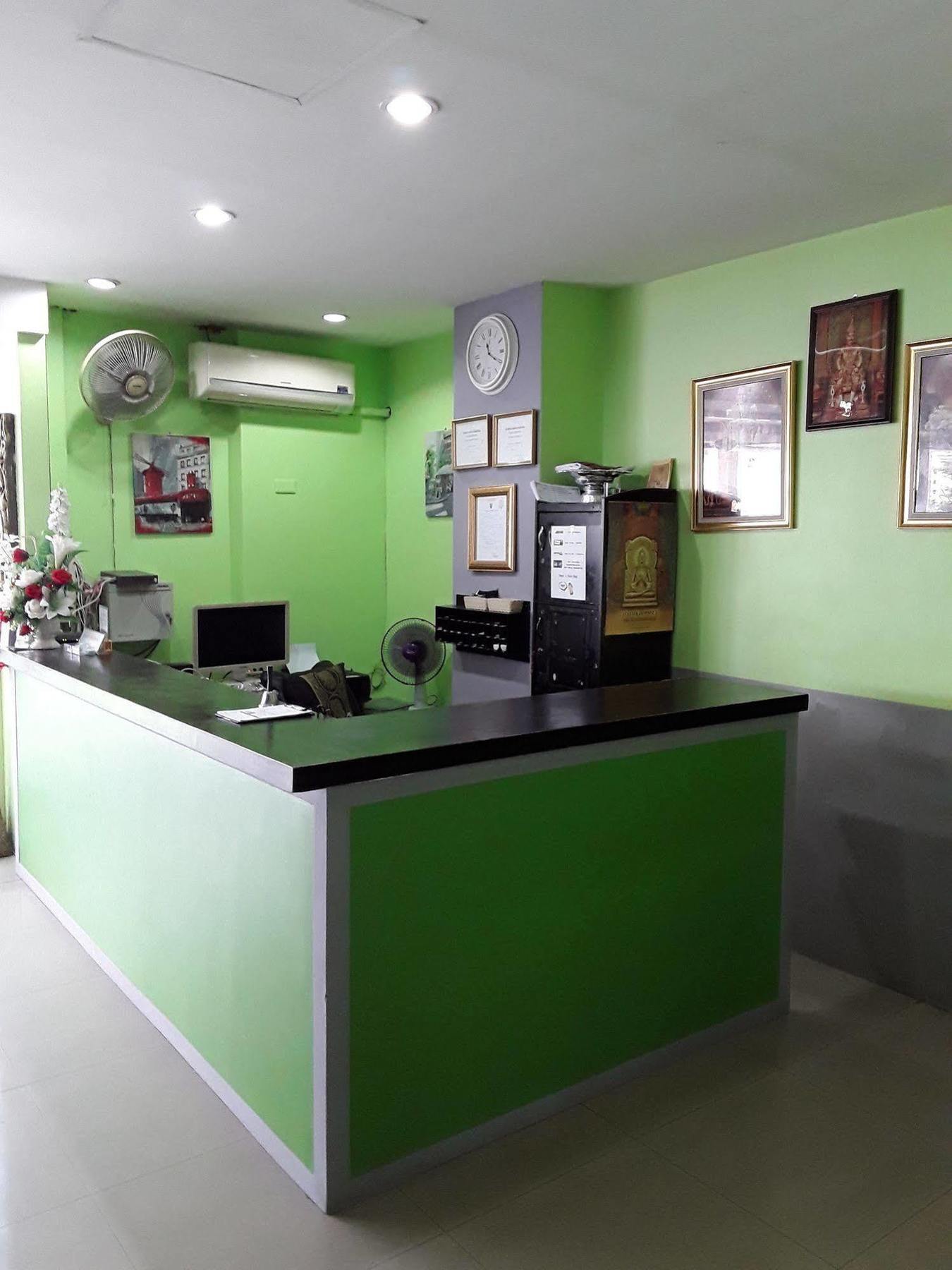 Lars-Lita Residence Patong Extérieur photo