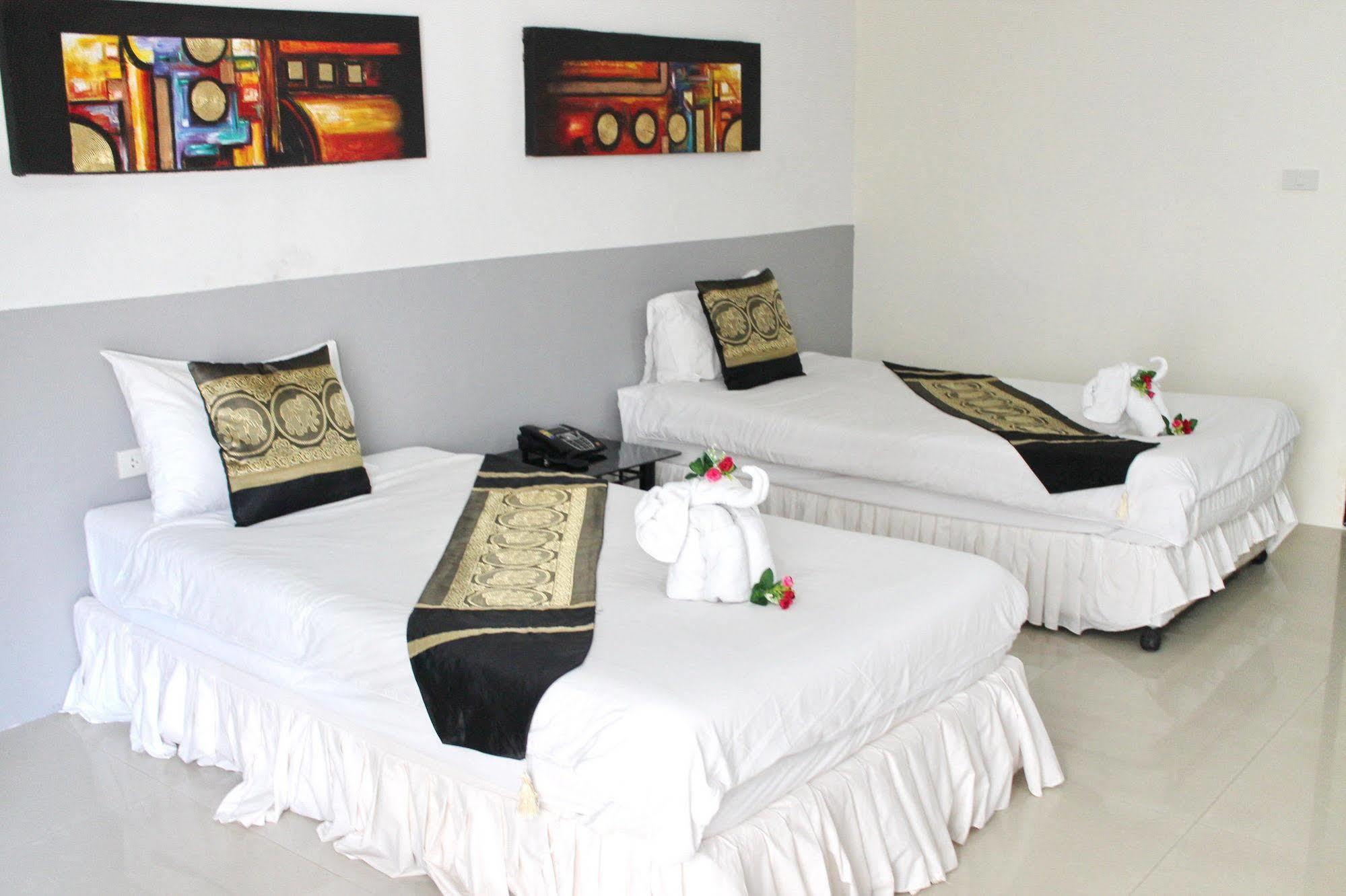Lars-Lita Residence Patong Extérieur photo